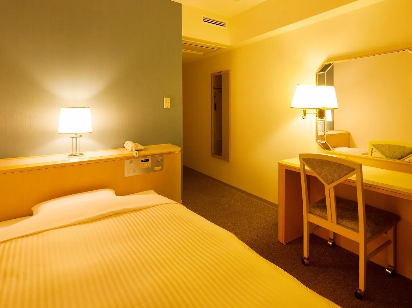 Shin Osaka Washington Hotel Plaza