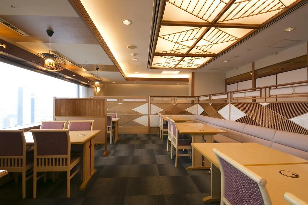 Shin Osaka Washington Hotel Plaza 3*,