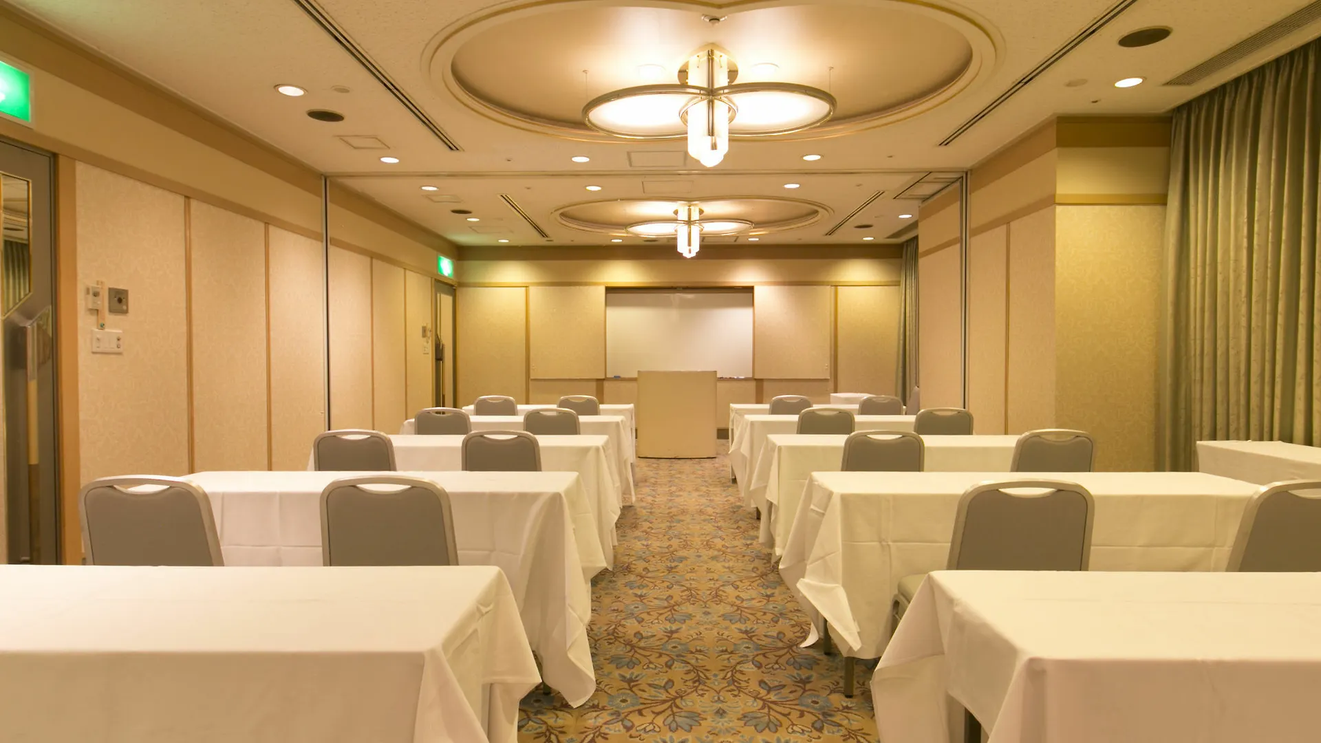 Shin Osaka Washington Hotel Plaza